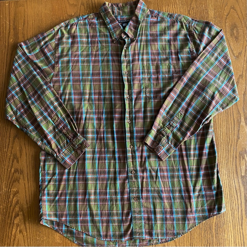 Men's Green Plaid Button-Down Shirt